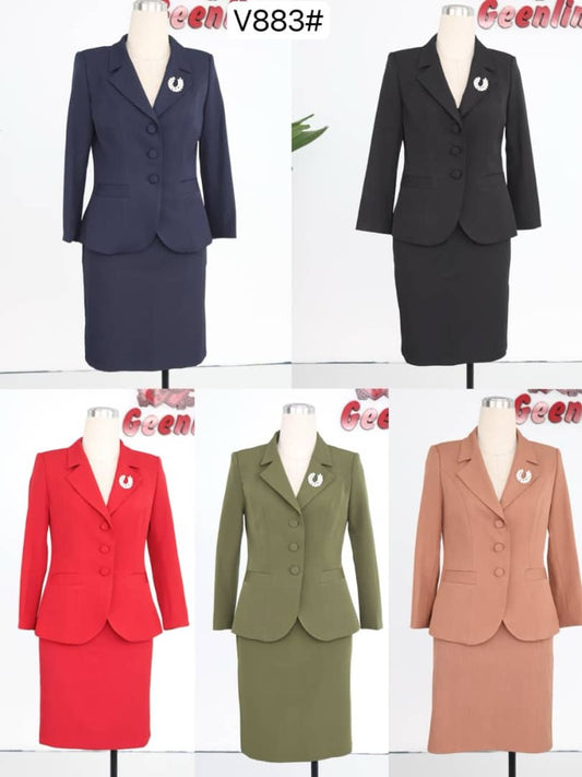 Woman’s Geenlinm Rubano Skirt and Suit