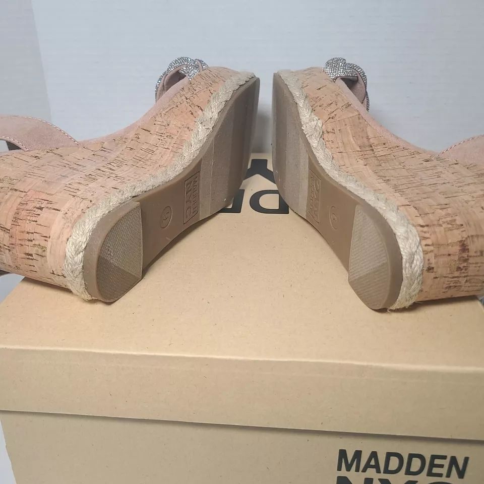 Madden NYC Smooth Heels
